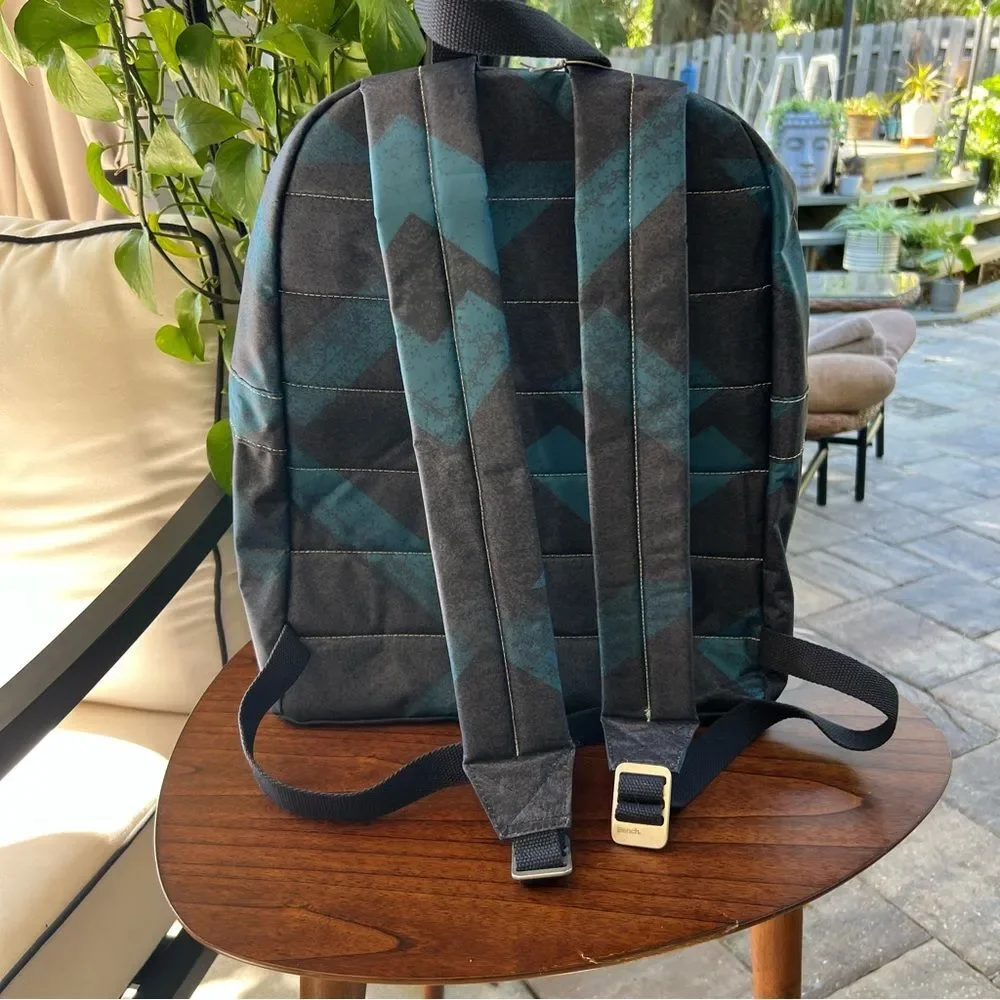 Bench Black and Blue Men's Frontier Backpack with computer sleeve/pocket NWT